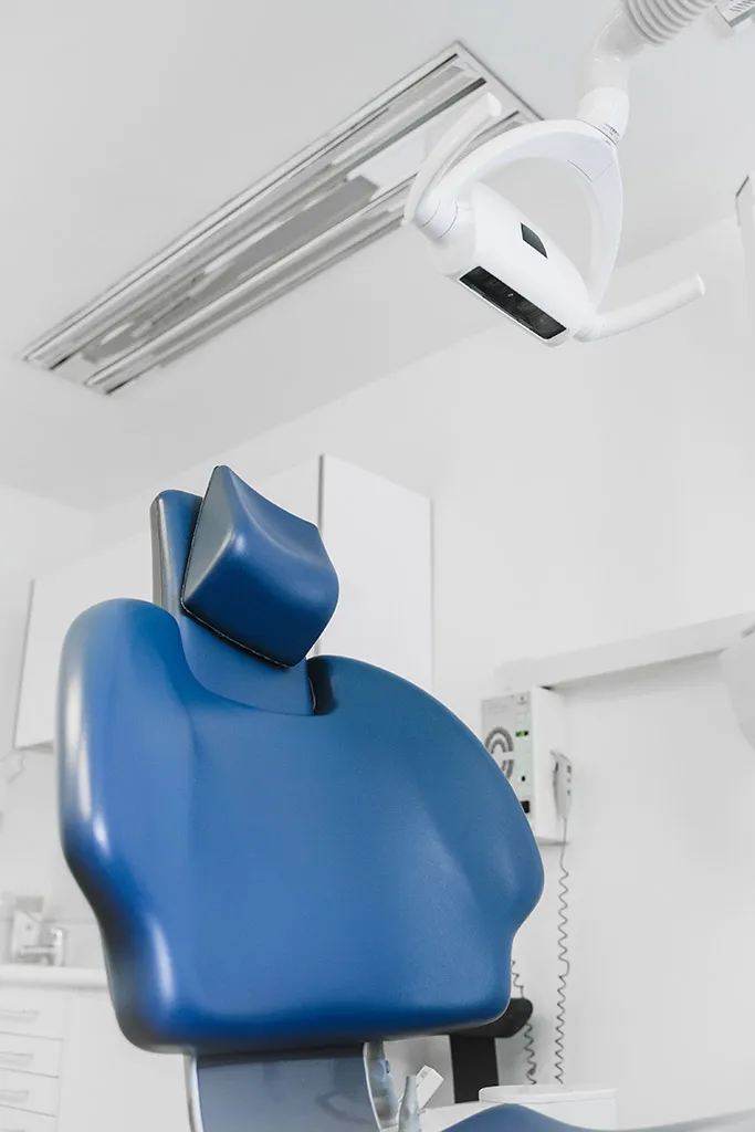 Gabinete dental para tratamientos de caries